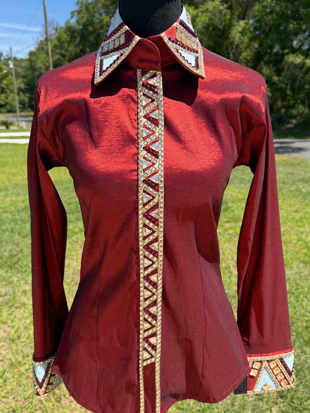 Sm/Med “Zoey” Maroon Day Shirt