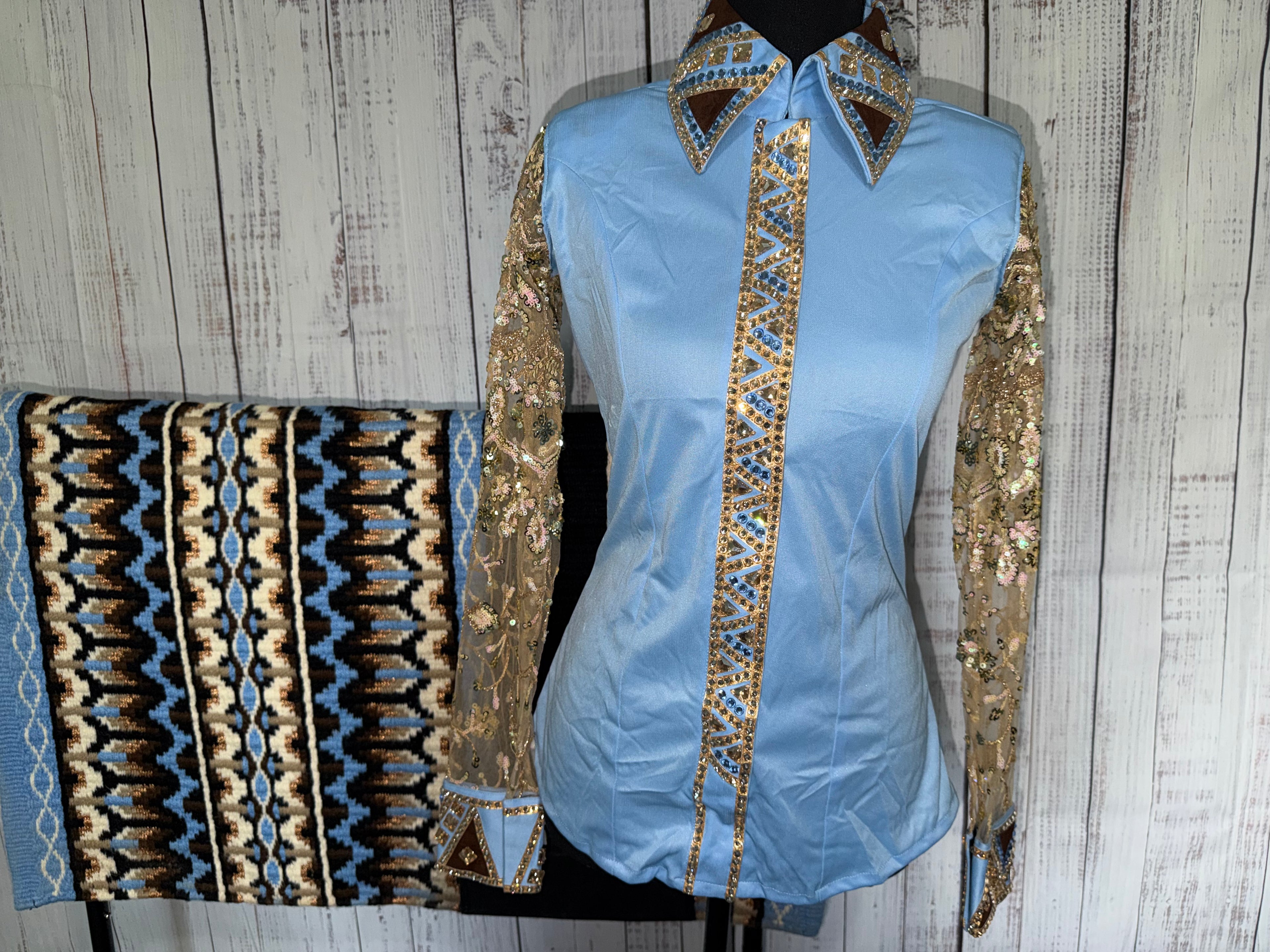 Small Light Blue/ Tan day shirt