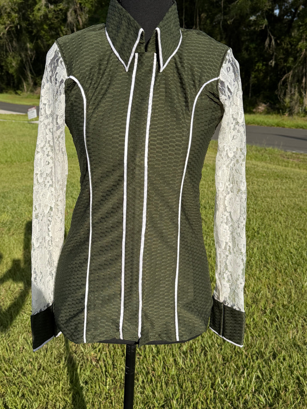 Small Green/White Lace Sleeve Day Shirt