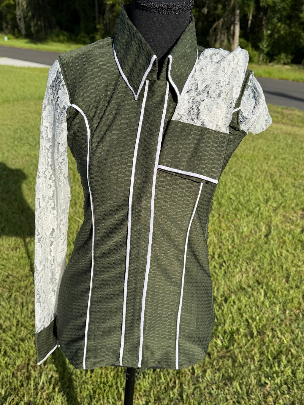 Small Green/White Lace Sleeve Day Shirt